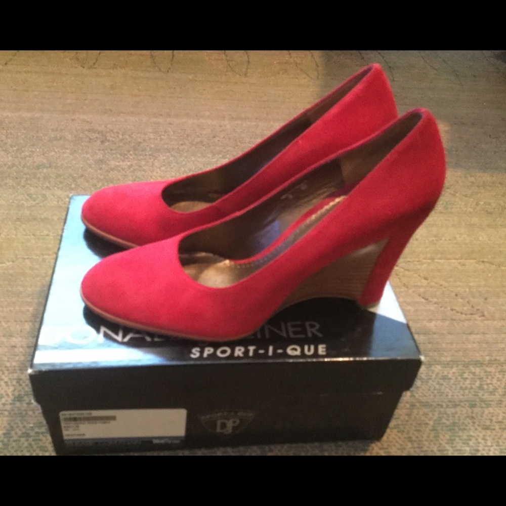 Donald J Pliner “Heather” tomato suede wedge